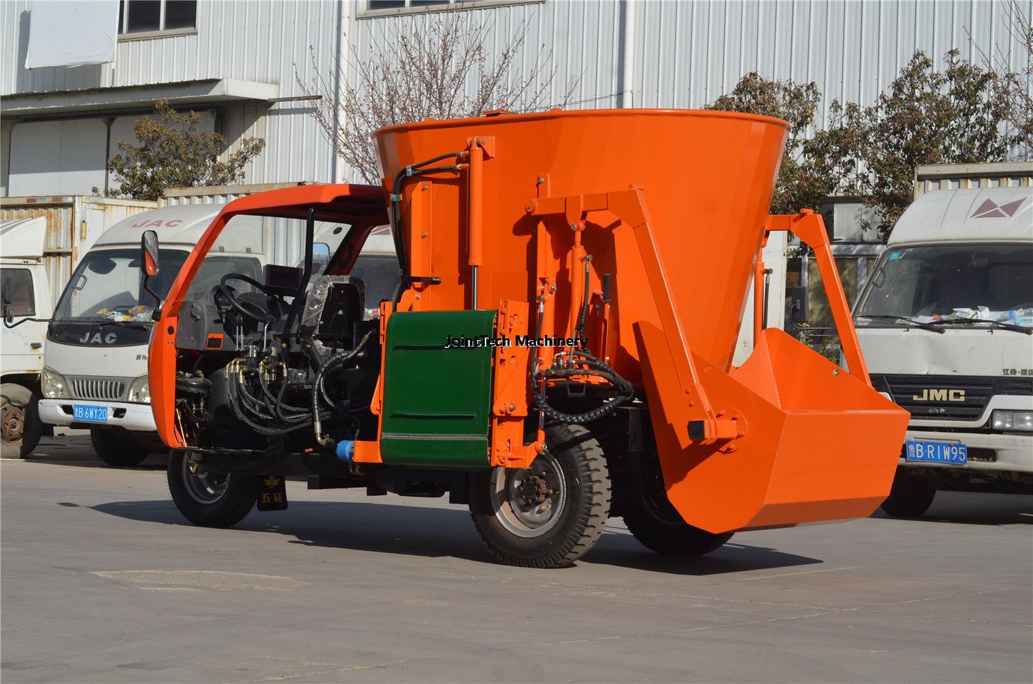 Mezclador TMR autopropulsado de 4 cbm