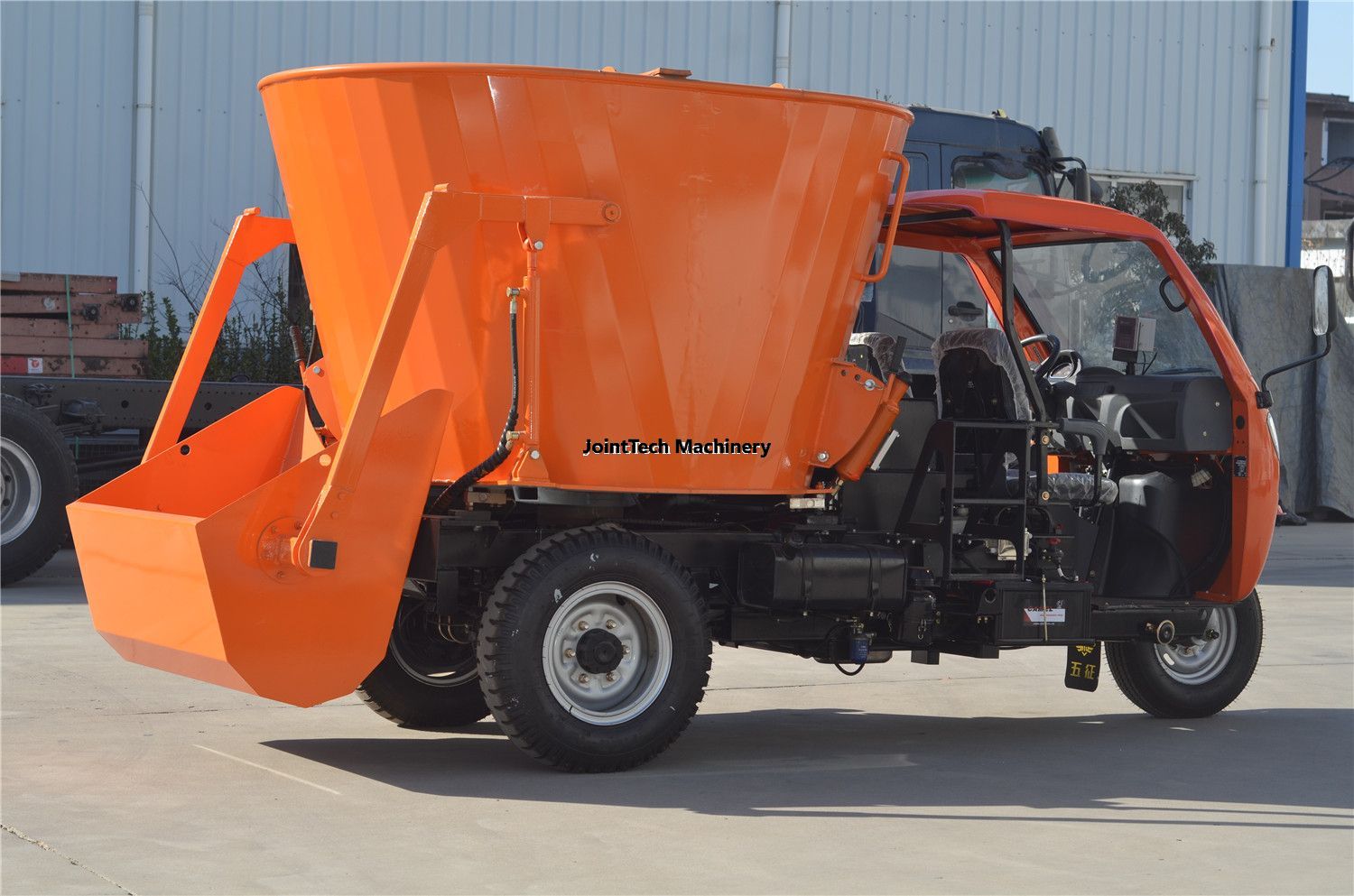 Mezclador TMR autopropulsado de 4 cbm